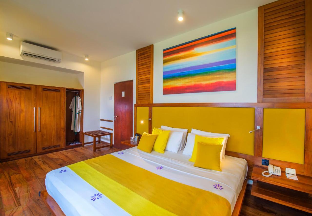 Mermaid Hotel & Club Kalutara Exterior foto