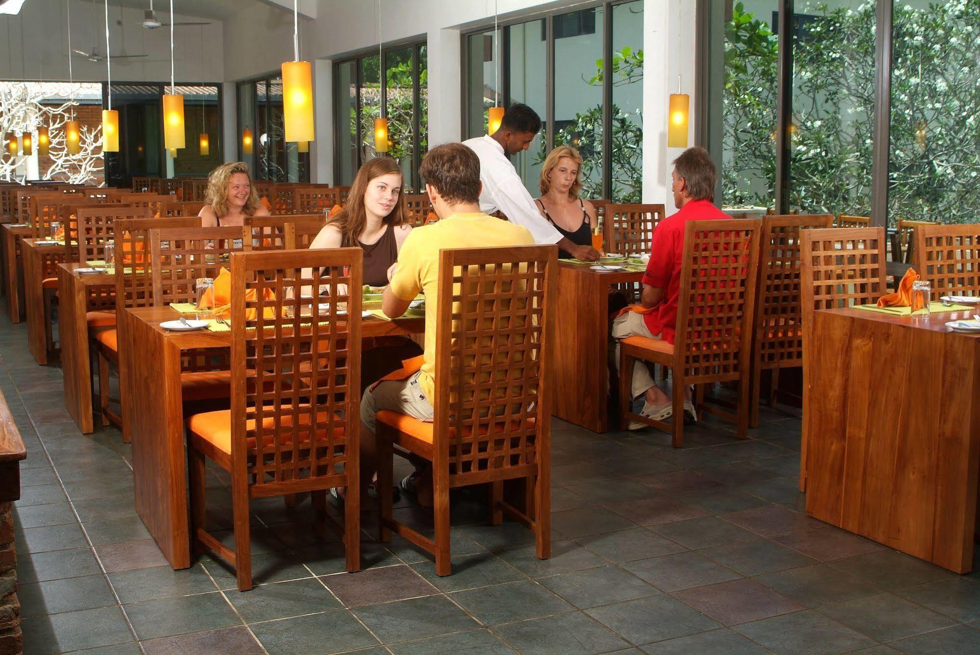 Mermaid Hotel & Club Kalutara Exterior foto